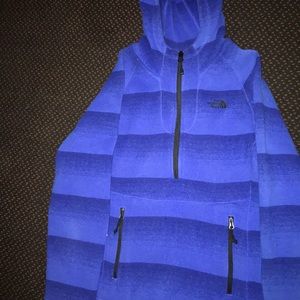 Women’s north face hoodie